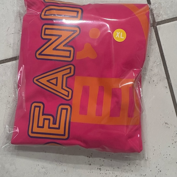 "BEANIE'' t-shirt - Picture 5 of 5